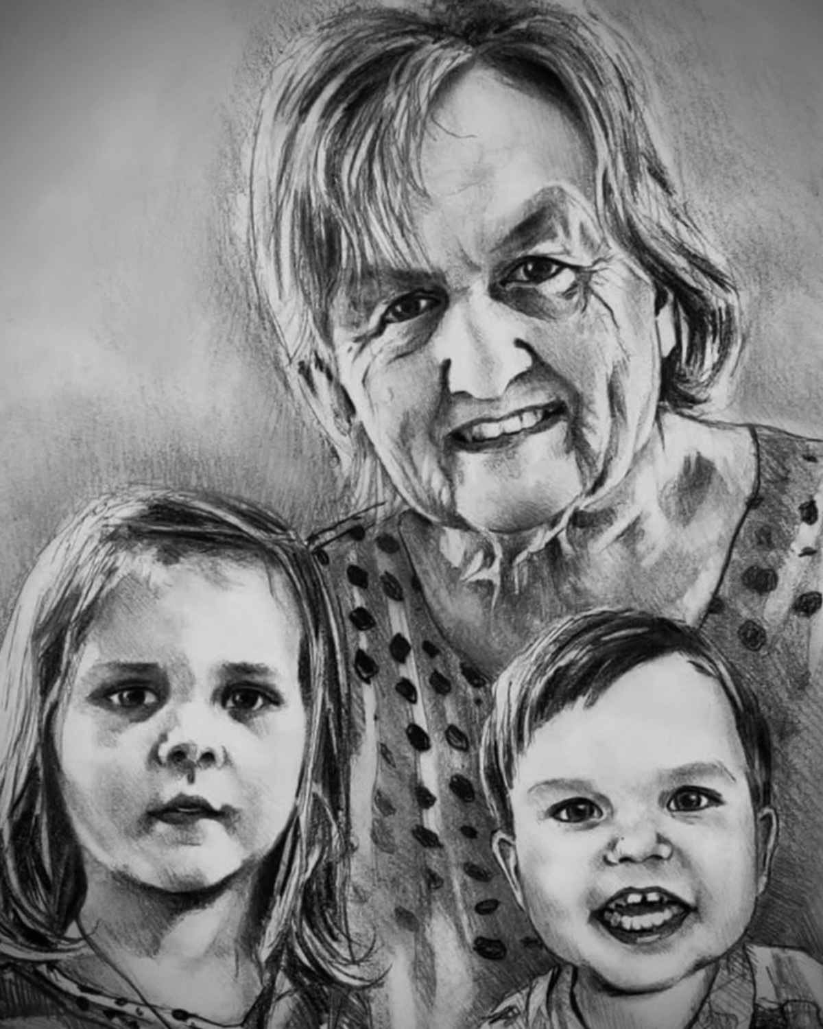 Artwork Deggendorf — Bleistift Großmutter Portrait mit zwei Enkelkindern, einfühlsame Zeichnung von Luca Limito Artwork, Atelier Voltaire Artwork Deggendorf / Artwork Deggendorf — pencil portrait of grandmother with two grandchildren, sensitive drawing by Luca Limito, Atelier Voltaire Artist Deggendorf